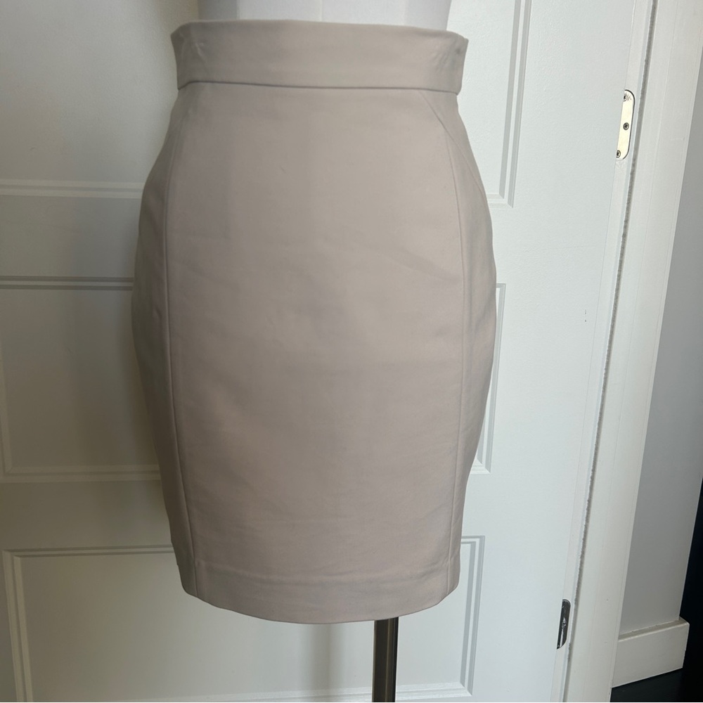 H&M Cream Pencil Skirt sz 6
